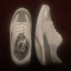 MBT EXERCISE SHOES.